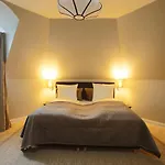 Unique 5 Bedroom W Exposed Beams In * Kopenhagen
