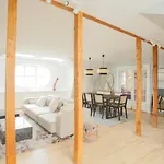 Unique 5 Bedroom W Exposed Beams In *