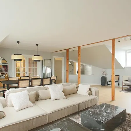 Lejlighed Unique 5 Bedroom W Exposed Beams In København