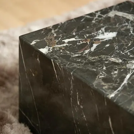 Unique 5 Bedroom W Exposed Beams In Lejlighed *