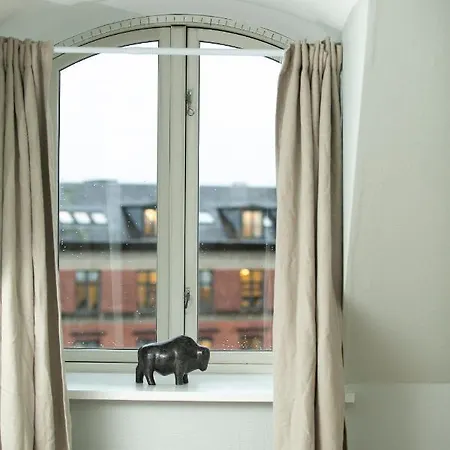 Unique 5 Bedroom W Exposed Beams In * Copenhaga