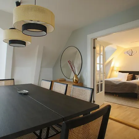 Apartment Unique 5 Bedroom W Exposed Beams In