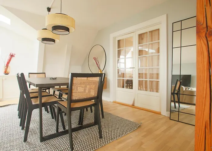 Unique 5 Bedroom W Exposed Beams In * Копенгаген