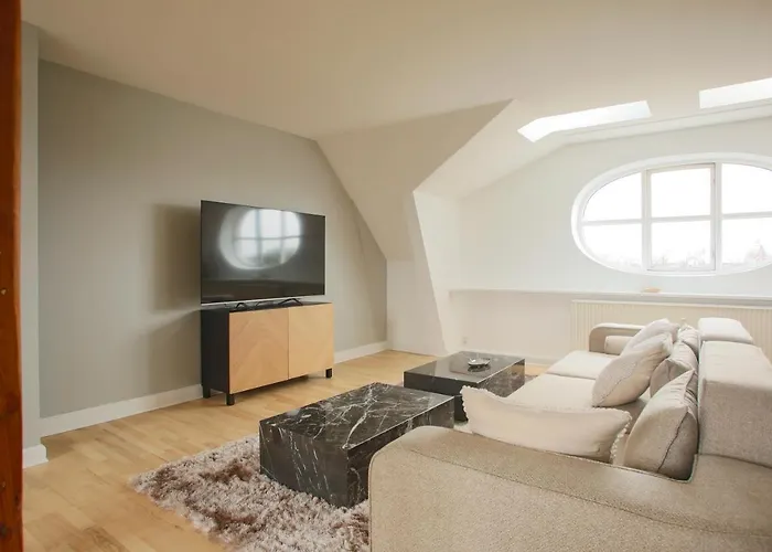 Unique 5 Bedroom W Exposed Beams In Апартаменты Копенгаген