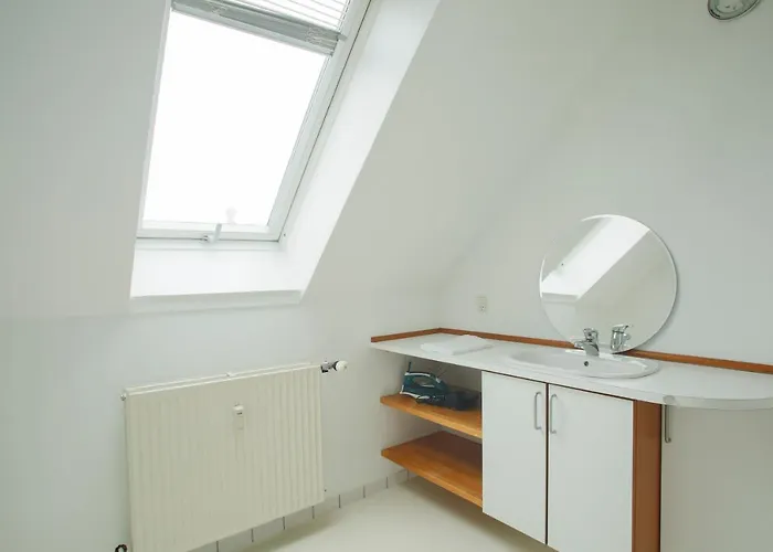 Apartment Unique 5 Bedroom W Exposed Beams In *