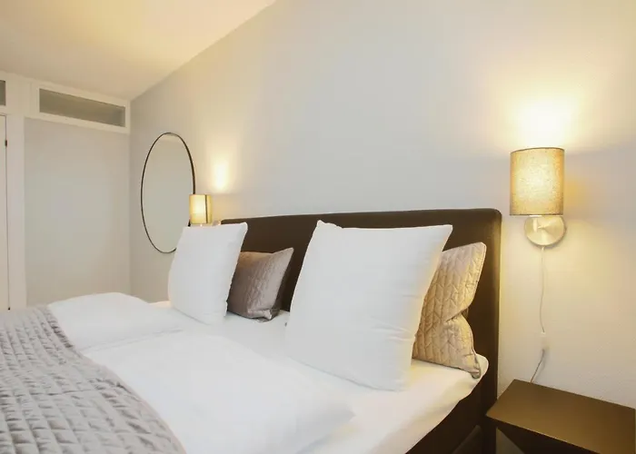 Apartment Unique 5 Bedroom W Exposed Beams In *