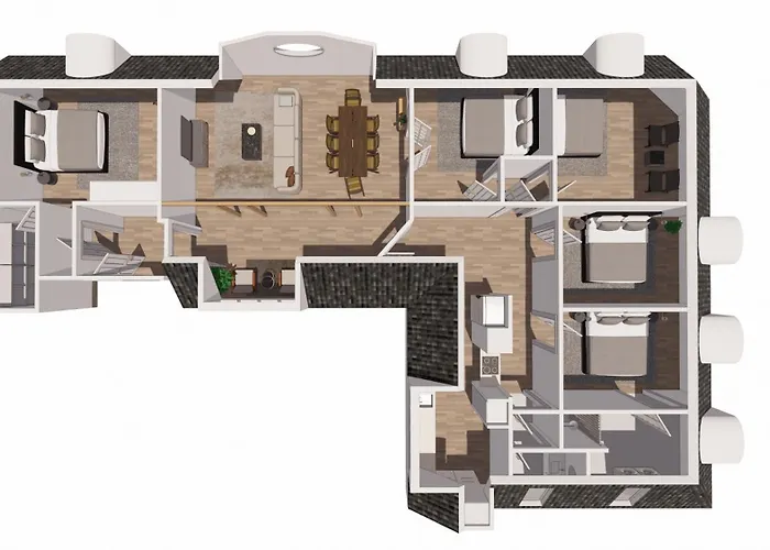 Unique 5 Bedroom W Exposed Beams In Apartment