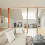 Unique 5 Bedroom W Exposed Beams In Διαμέρισμα *