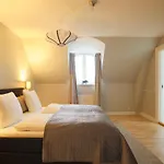 Unique 5 Bedroom W Exposed Beams In Apartmán