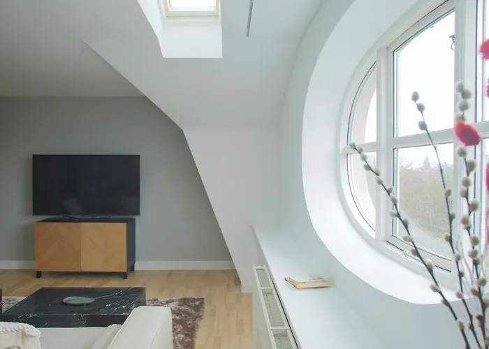 Unique 5 Bedroom W Exposed Beams In Διαμέρισμα *