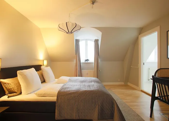 Unique 5 Bedroom W Exposed Beams In Διαμέρισμα